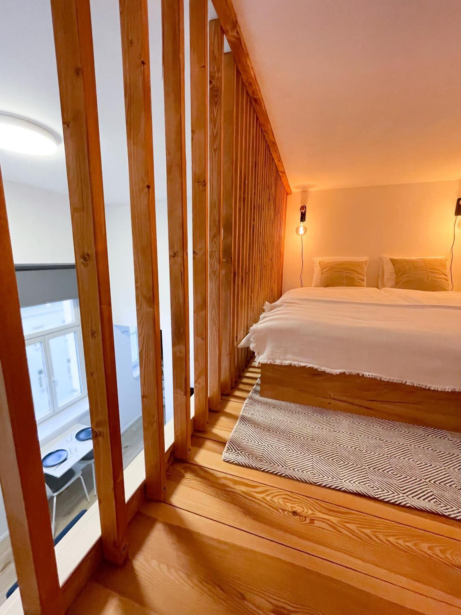 Loft Maniny By Urban Apartments Prag Eksteriør billede