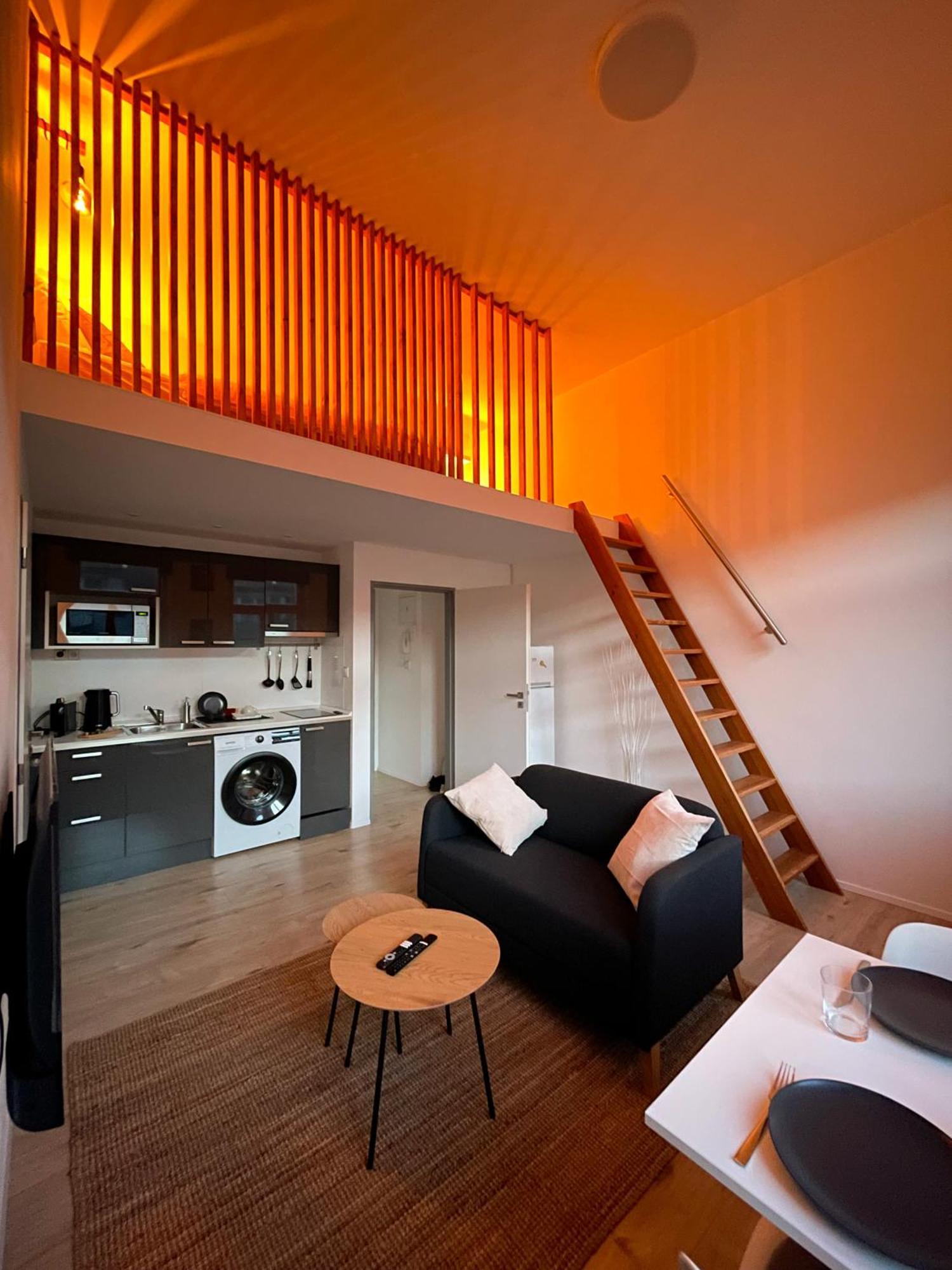 Loft Maniny By Urban Apartments Prag Eksteriør billede