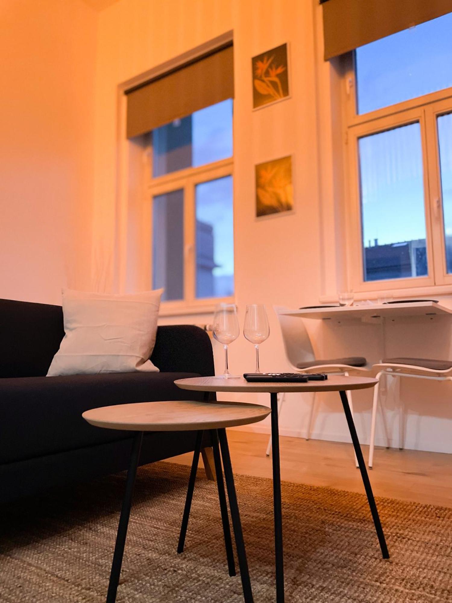 Loft Maniny By Urban Apartments Prag Eksteriør billede